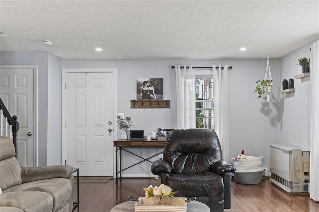 585 Turnpike St # 23, Easton Unit: 23