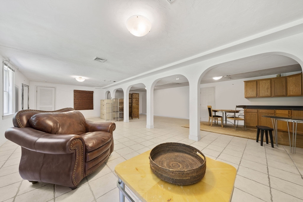 36 Sierra Dr