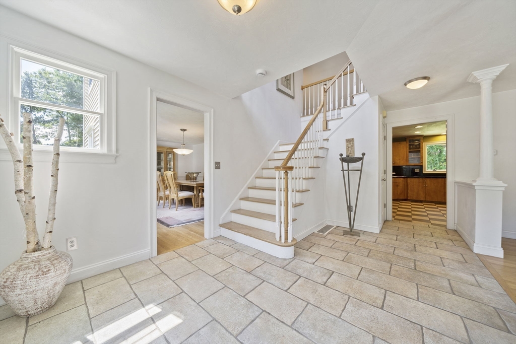 36 Sierra Dr