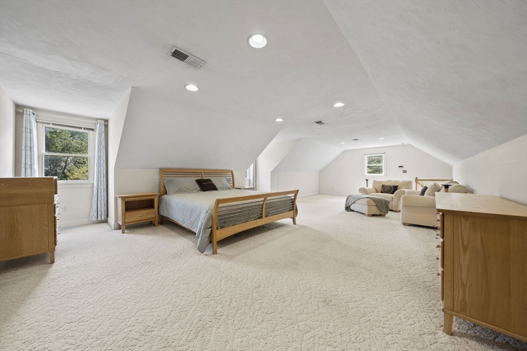 36 Sierra Dr