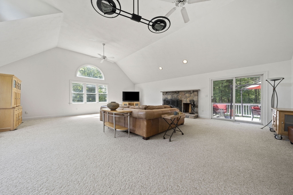 36 Sierra Dr