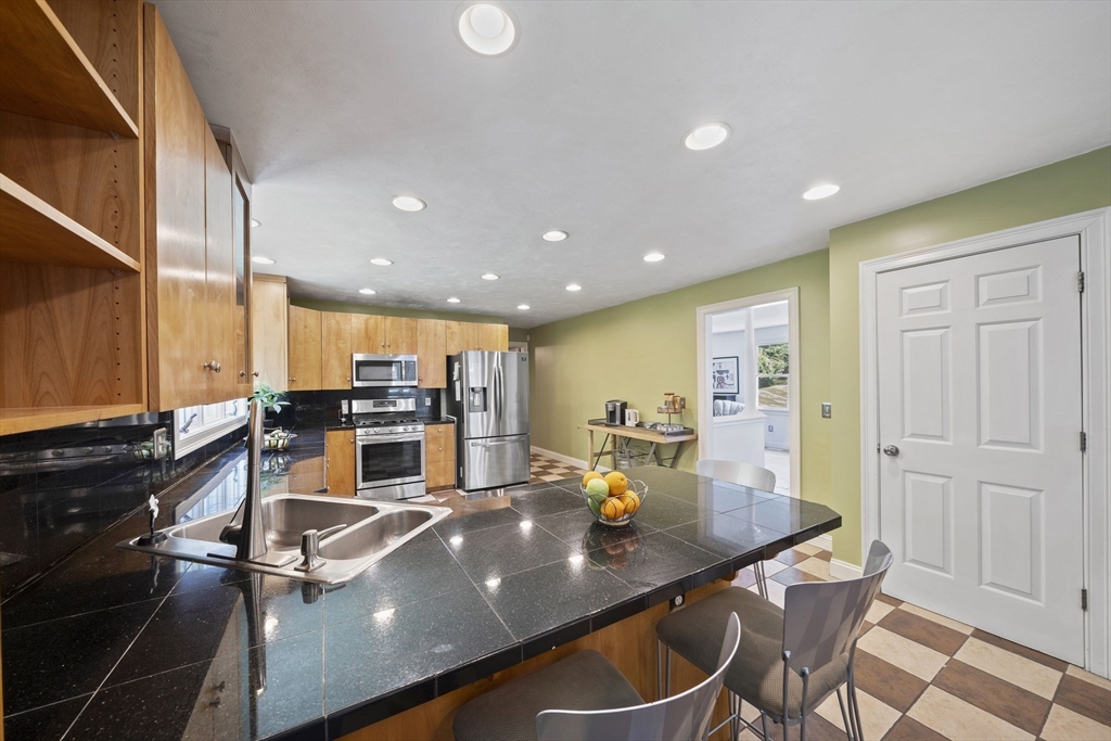 36 Sierra Dr
