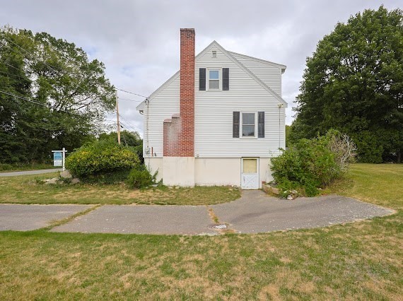 96 Drake Ave
