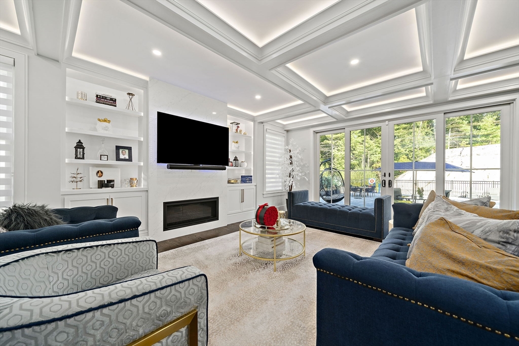 116 Indian Ln