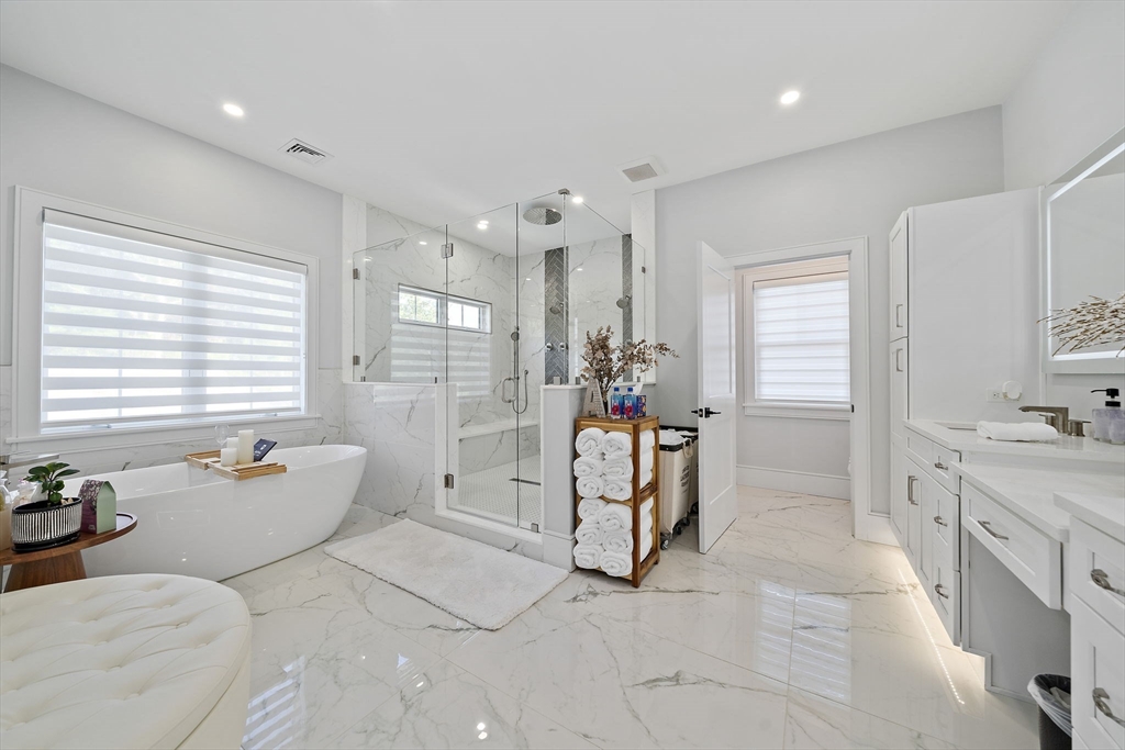 116 Indian Ln