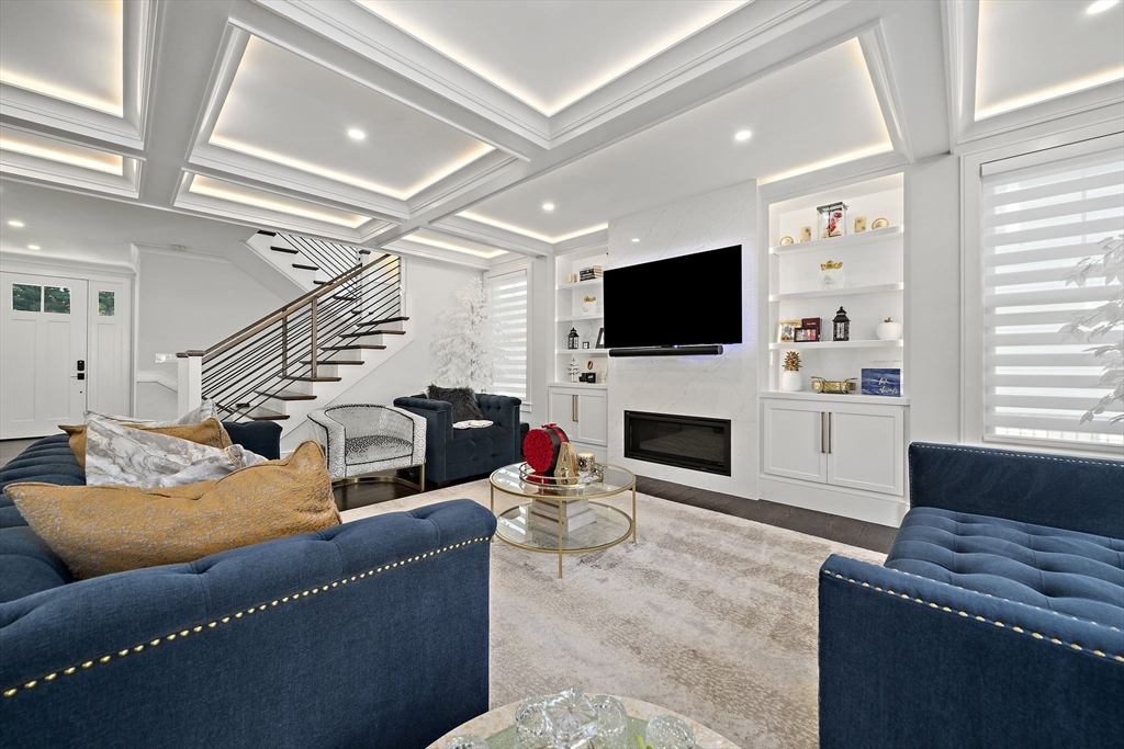 116 Indian Ln