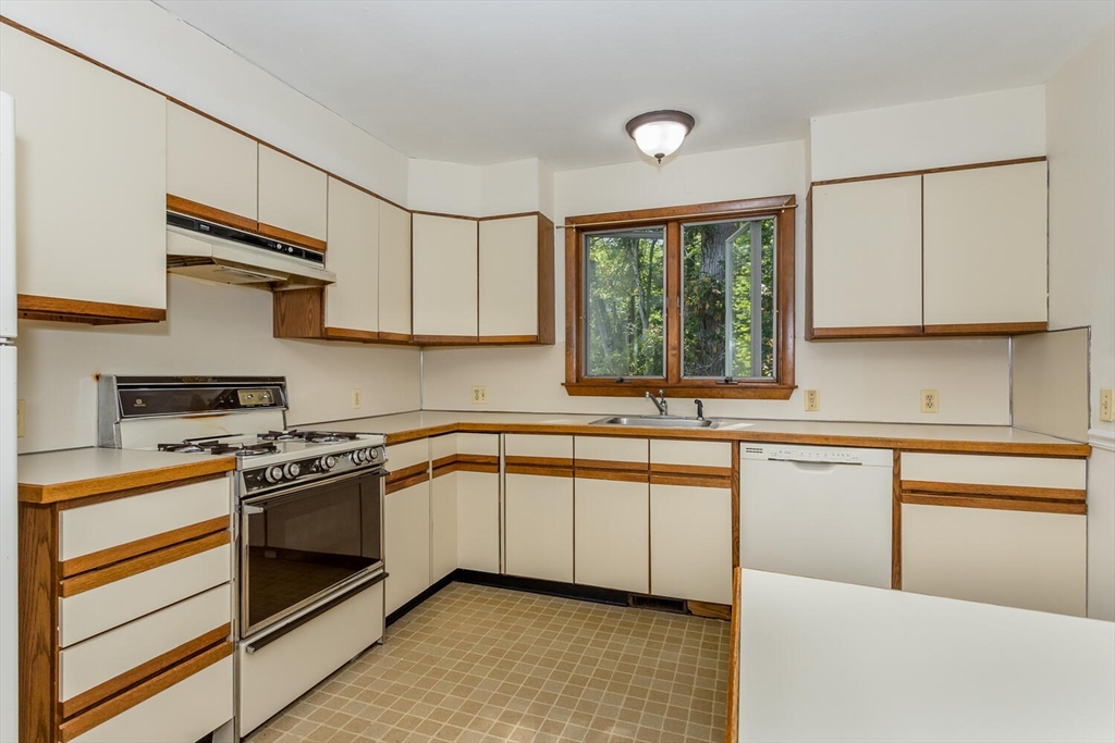 19 Walnut Knls