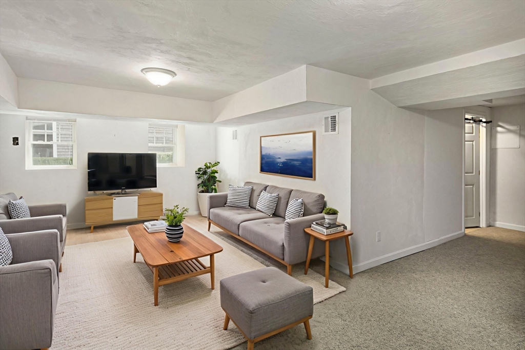 104 Center St # 104
