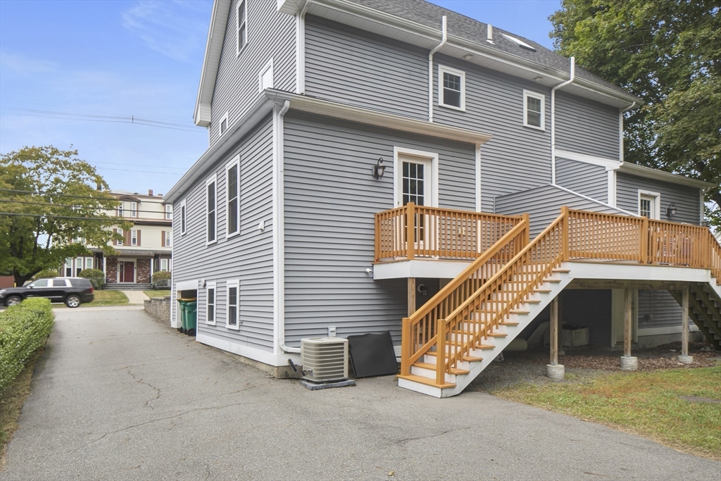 104 Center St # 104