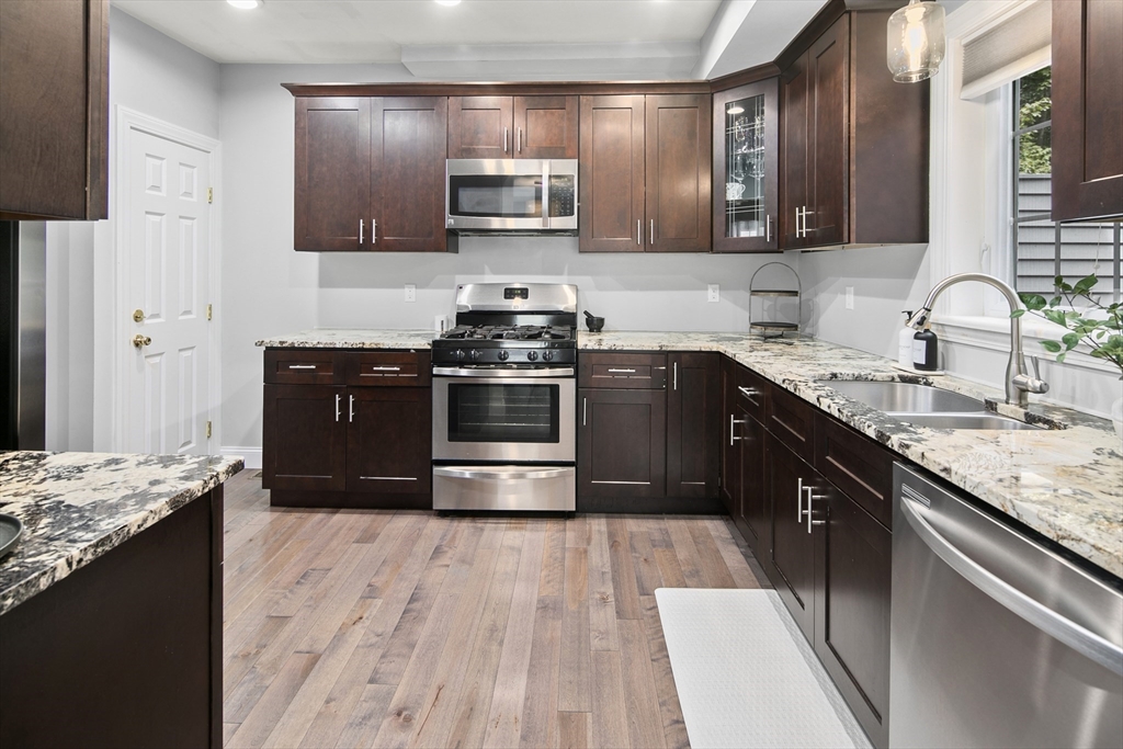 104 Center St # 104