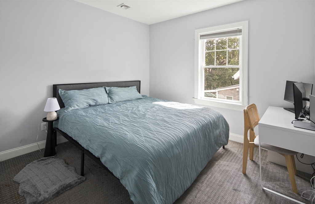 104 Center St # 104
