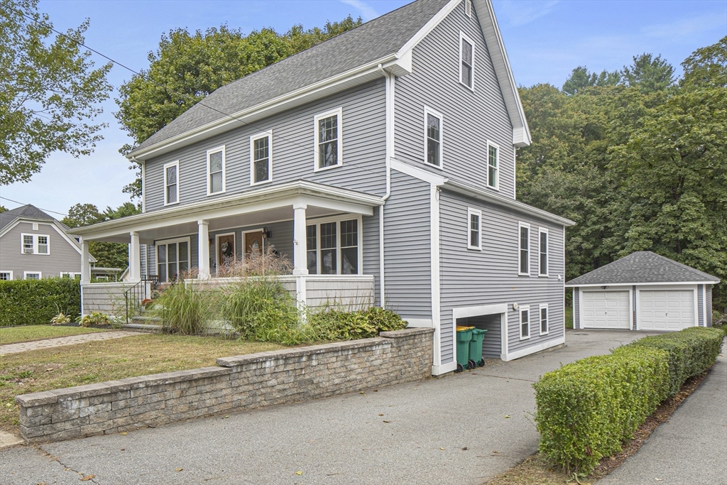 104 Center St # 104