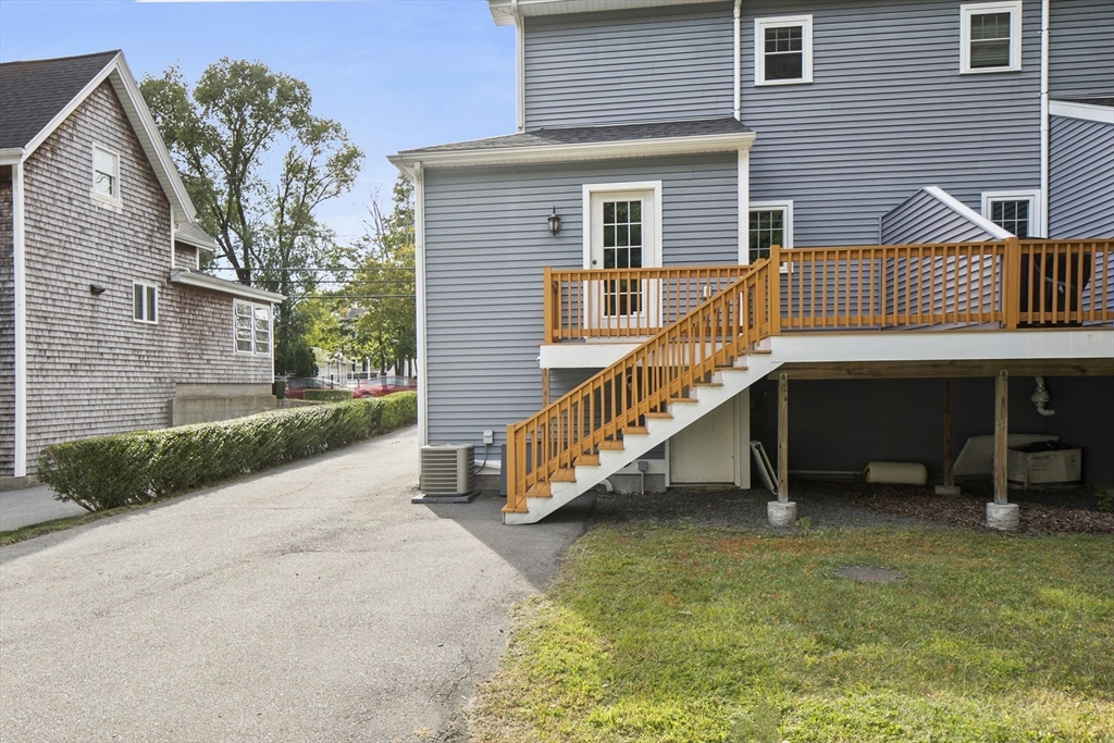 104 Center St # 104