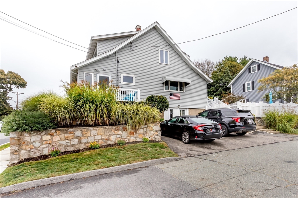 43 Parke Ave