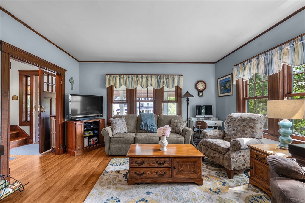 296 N Main St