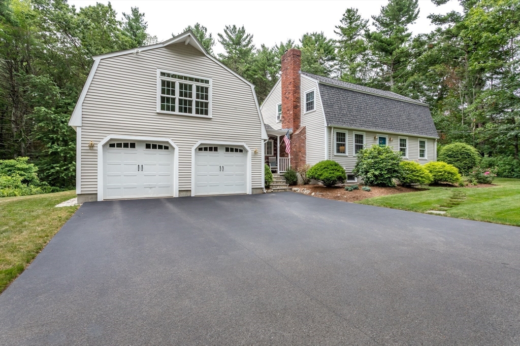 37 Daniels St