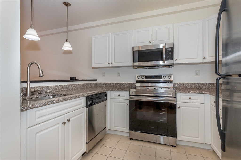 1 Cityview Ln # 210