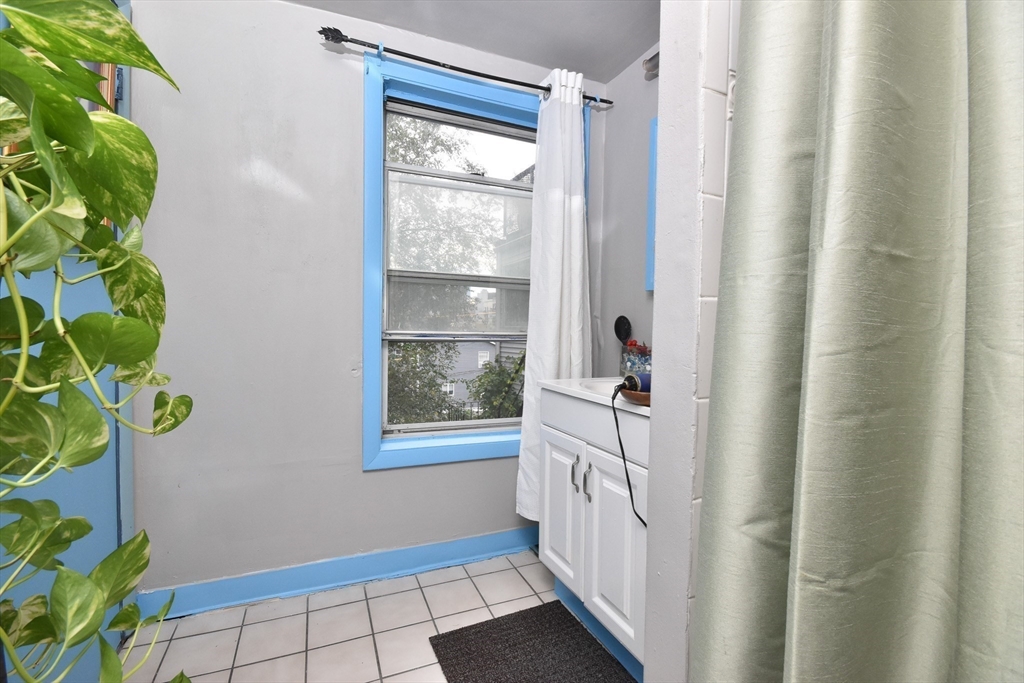 61 Webster St # 3, Boston Unit: 3