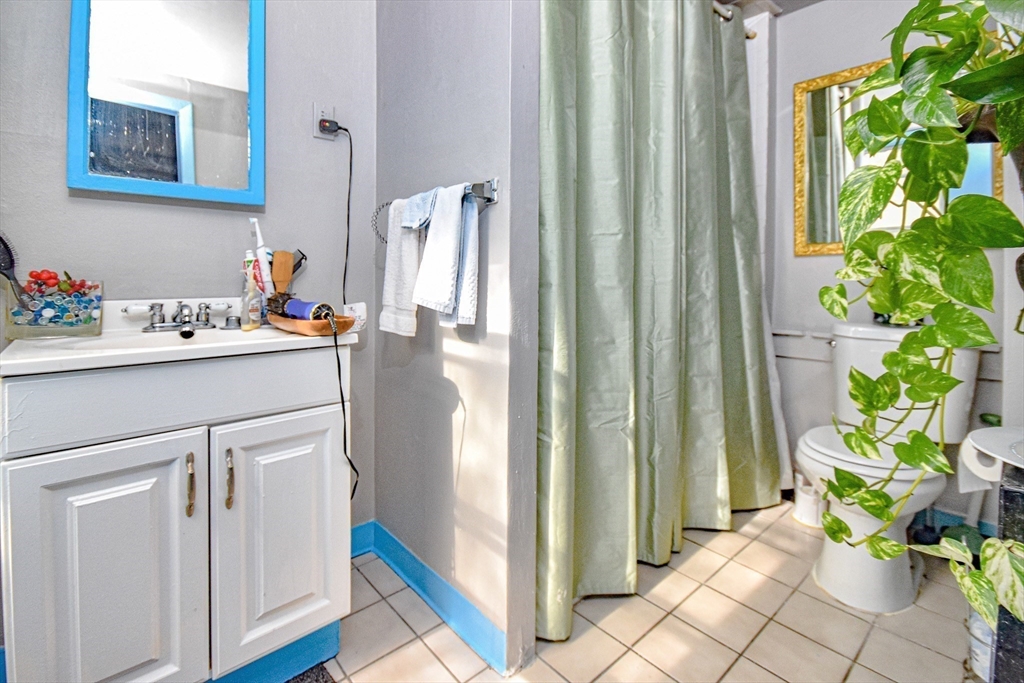 61 Webster St # 3, Boston Unit: 3