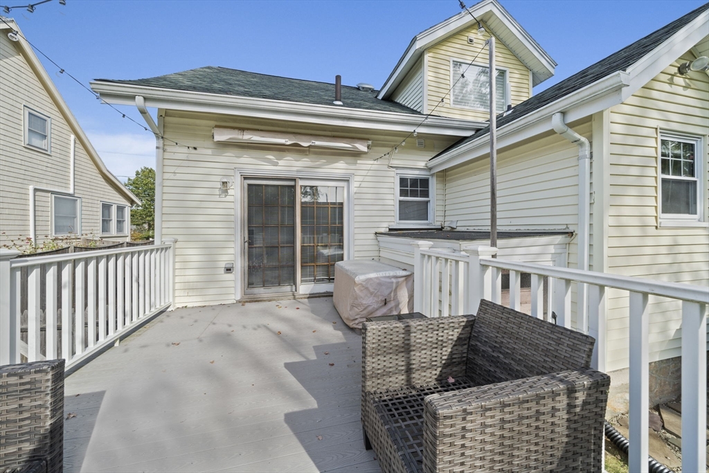 167 Cedar St, Dedham