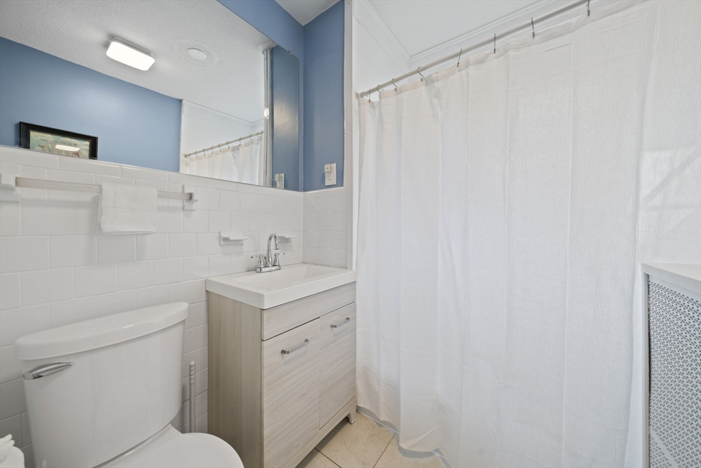 167 Cedar St, Dedham