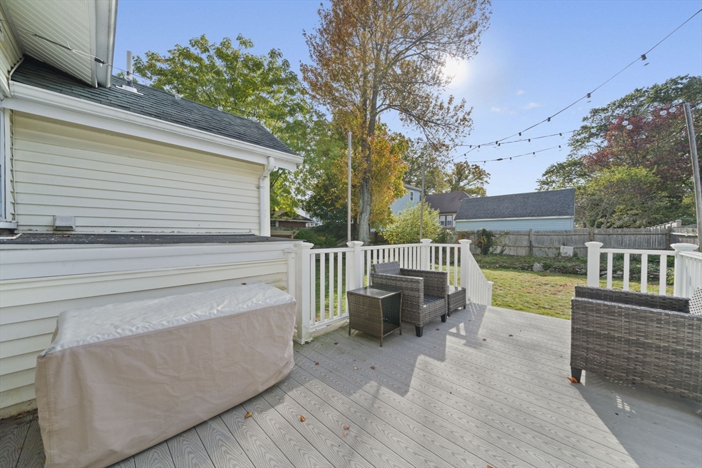 167 Cedar St, Dedham