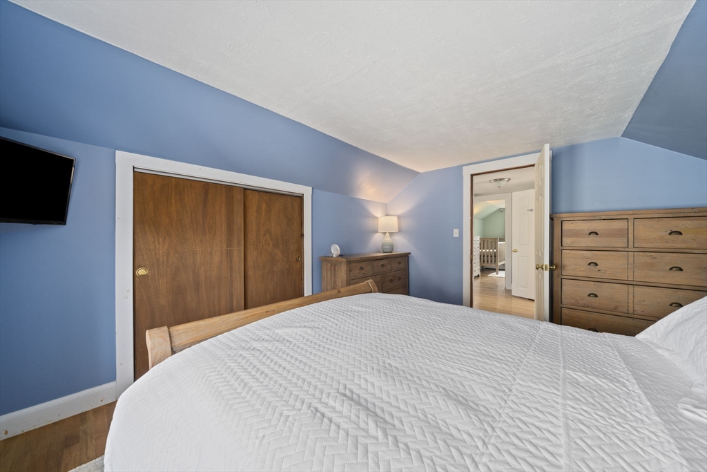 167 Cedar St, Dedham