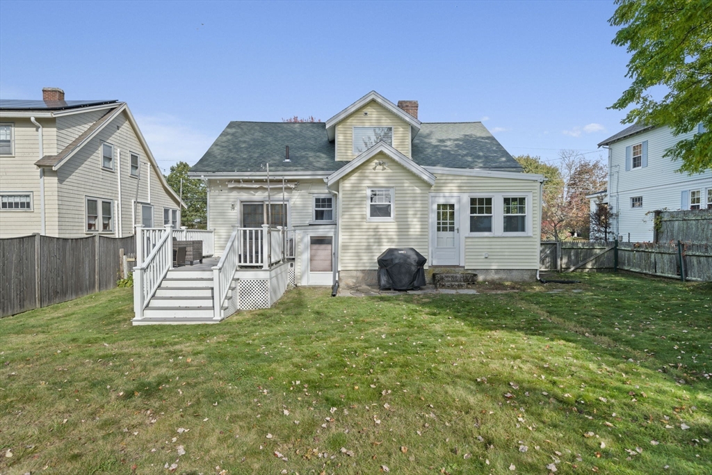 167 Cedar St, Dedham