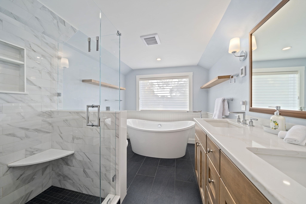 167 Cedar St, Dedham