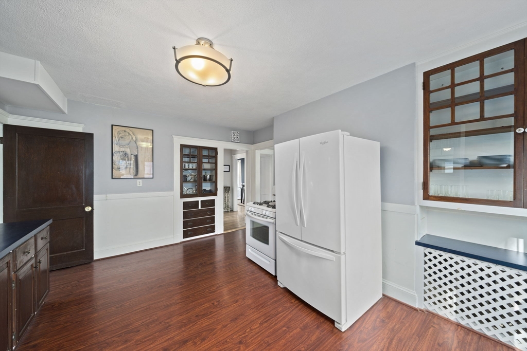 167 Cedar St, Dedham