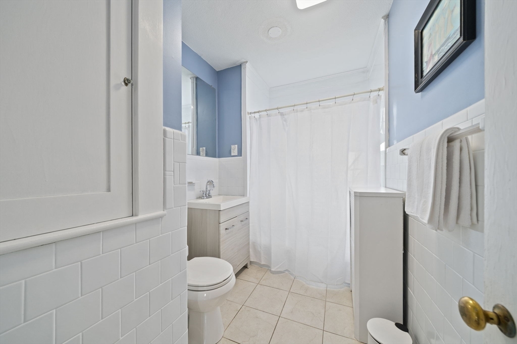 167 Cedar St, Dedham