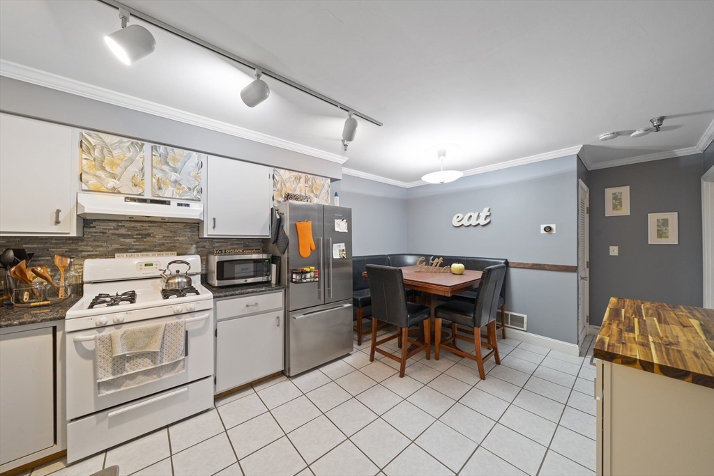 171 O'grady St. # 206 Unit: 18 aka 206