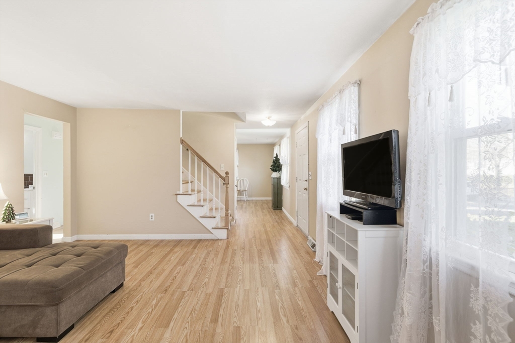 24 Maverick Dr