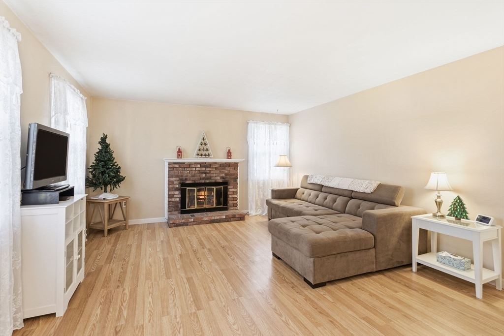 24 Maverick Dr