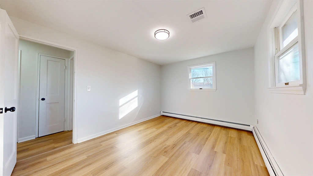 88 Roseen Road