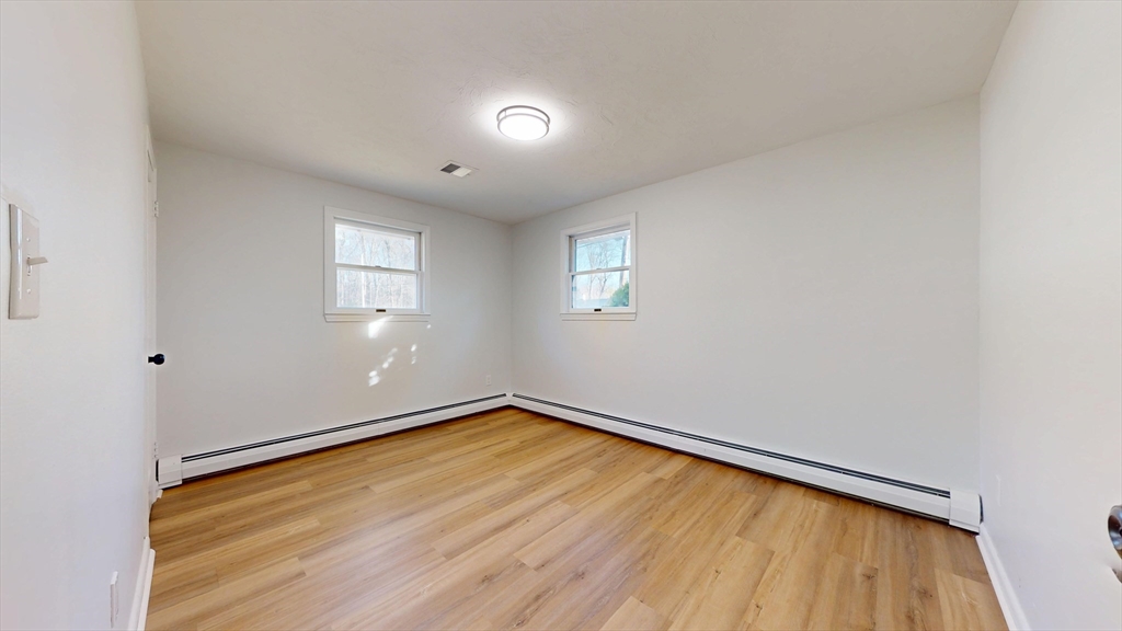 88 Roseen Road