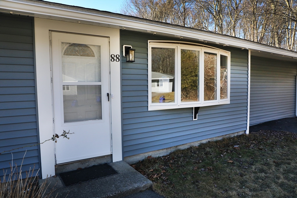 88 Roseen Road