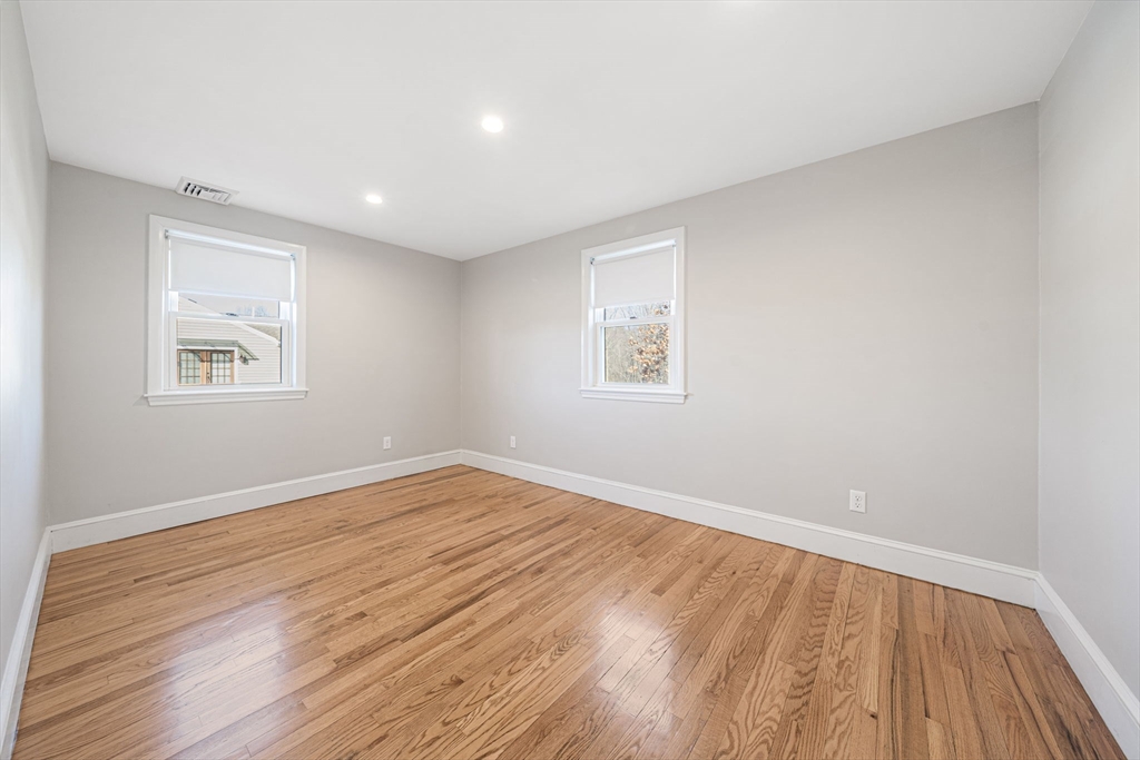 163 Pearl St