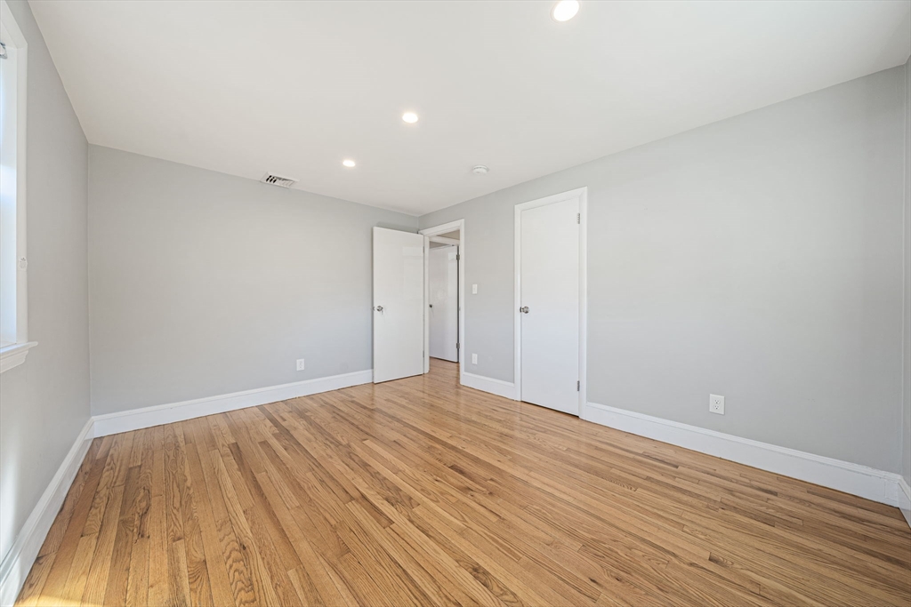 163 Pearl St
