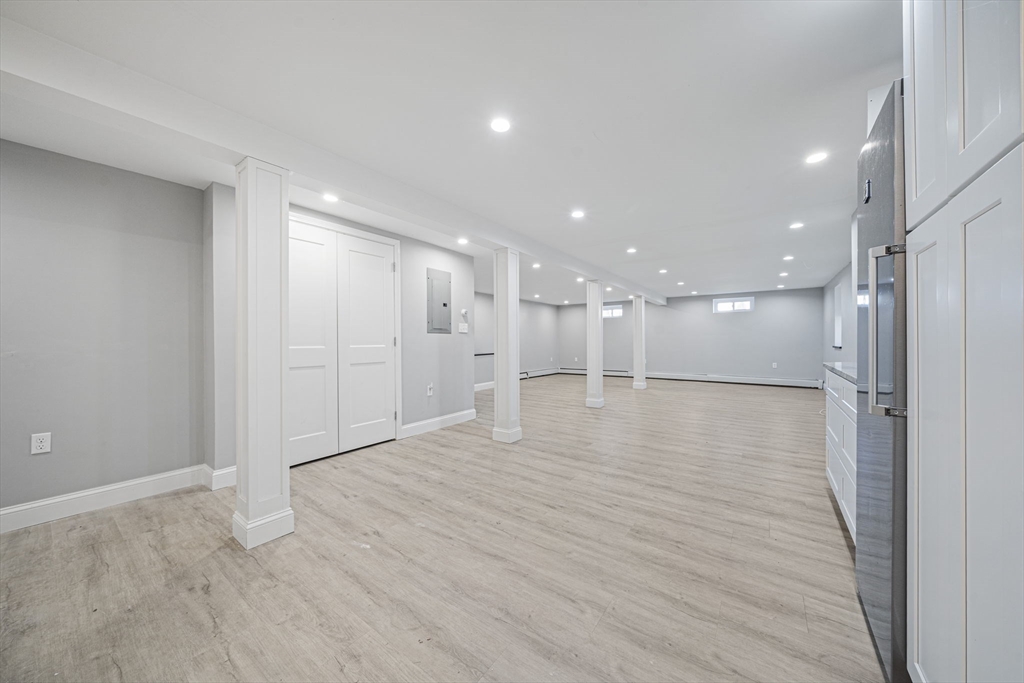 163 Pearl St