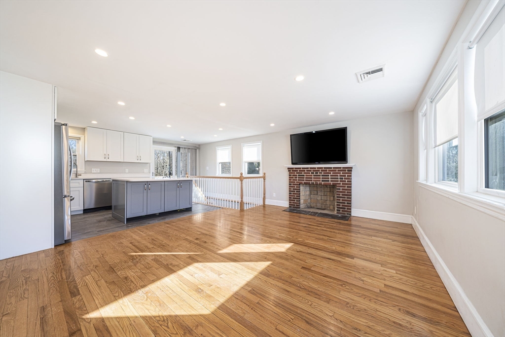 163 Pearl St