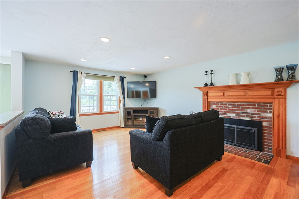 110 Cobblestone Lane