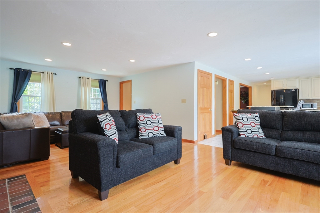 110 Cobblestone Lane