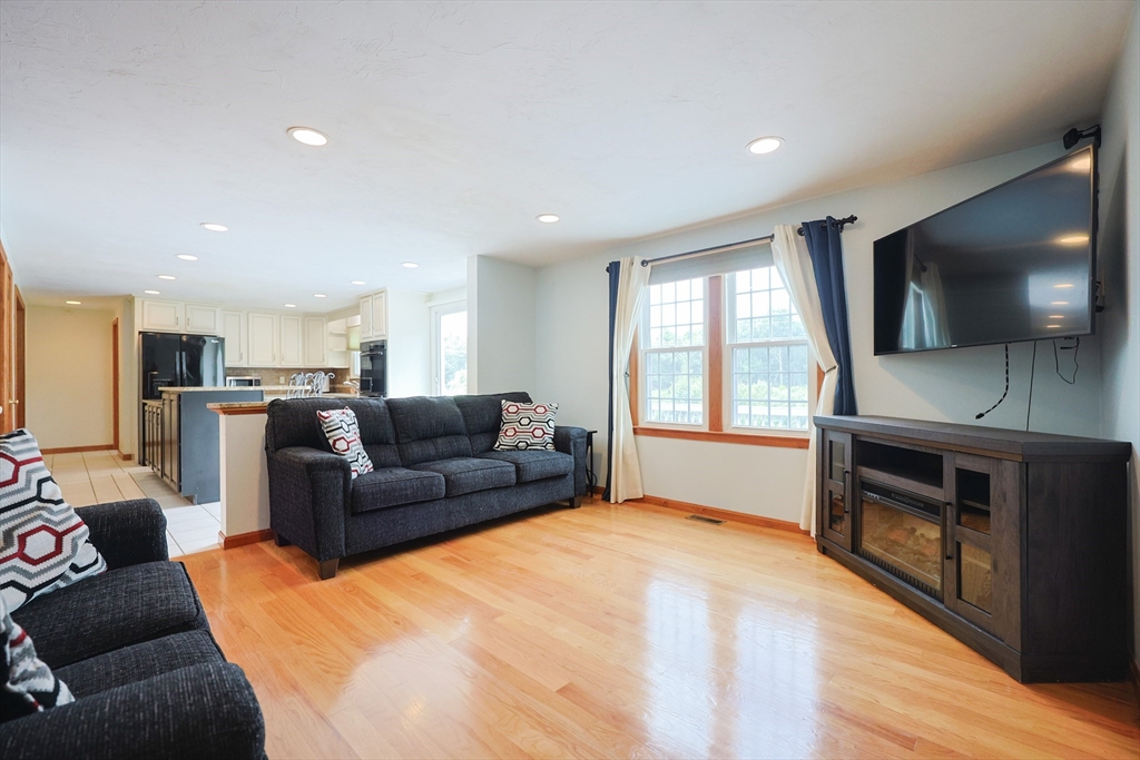 110 Cobblestone Lane