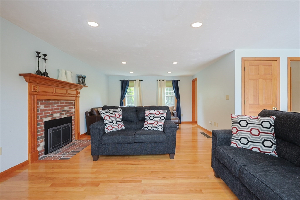 110 Cobblestone Lane