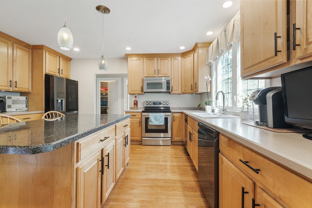 108 Waterford Dr