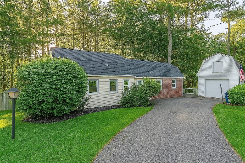 70 Bardin St
