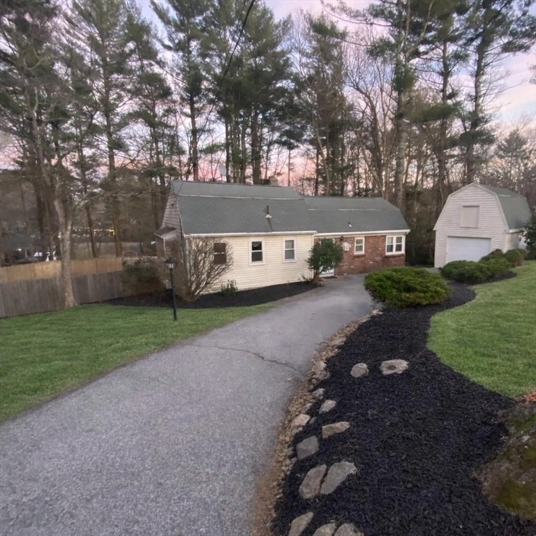 70 Bardin St