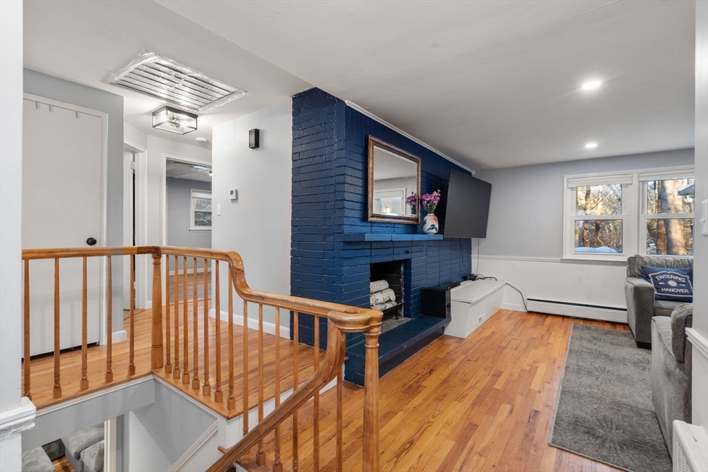 70 Bardin St