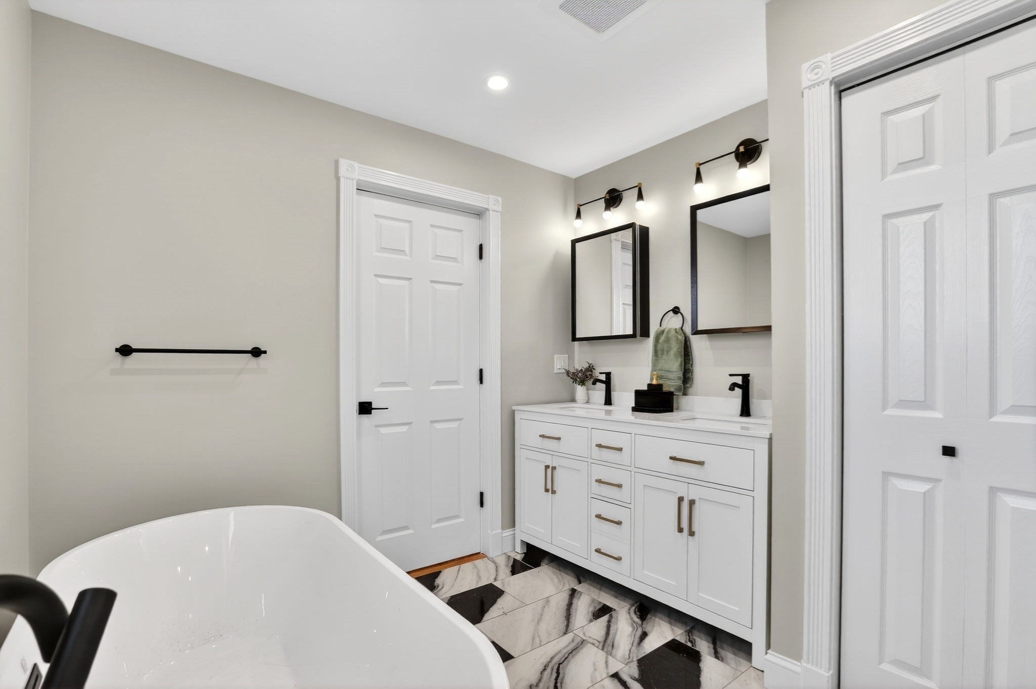 1 Goddard Dr